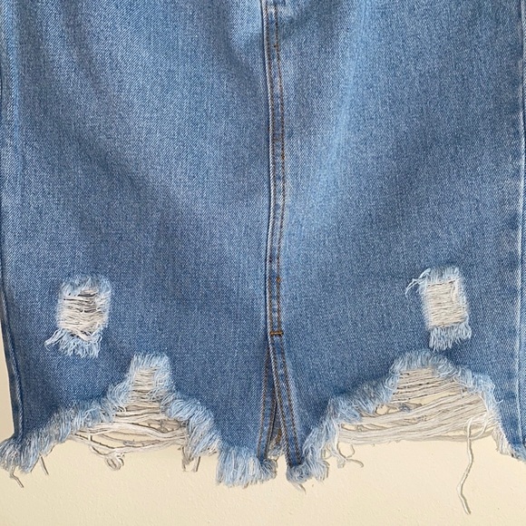 Missguided Light Blue Distressed Denim Jean Short Skirt Size 4 - Picture 3 of 6